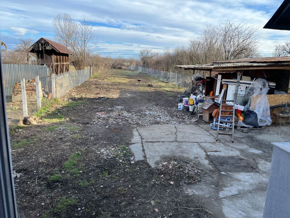 Casa nou renovata in Tg Jiu cu 1427 mp curte si gradina