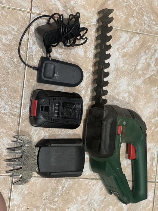 Foarfeca Bosch pentru tuns iarbă şi arbuşti