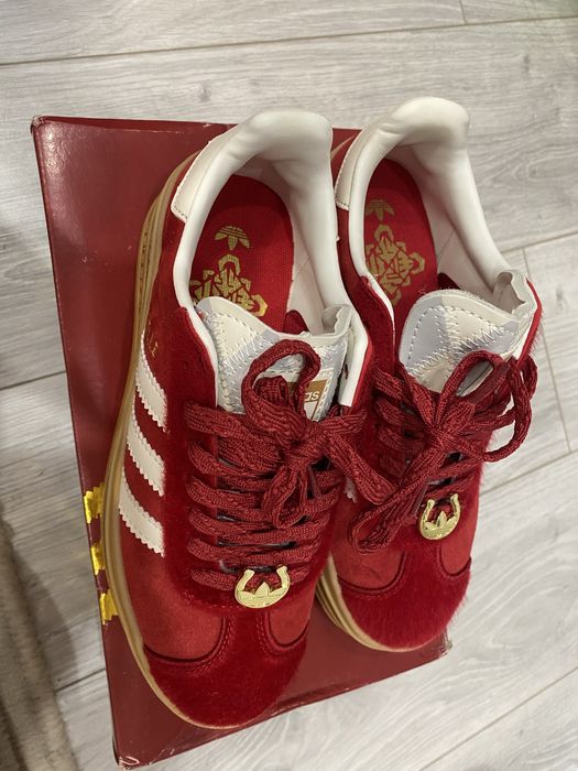 Продам кроссовки спортивные