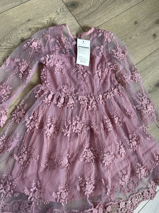 Новое розовое платье . Размер 110-116