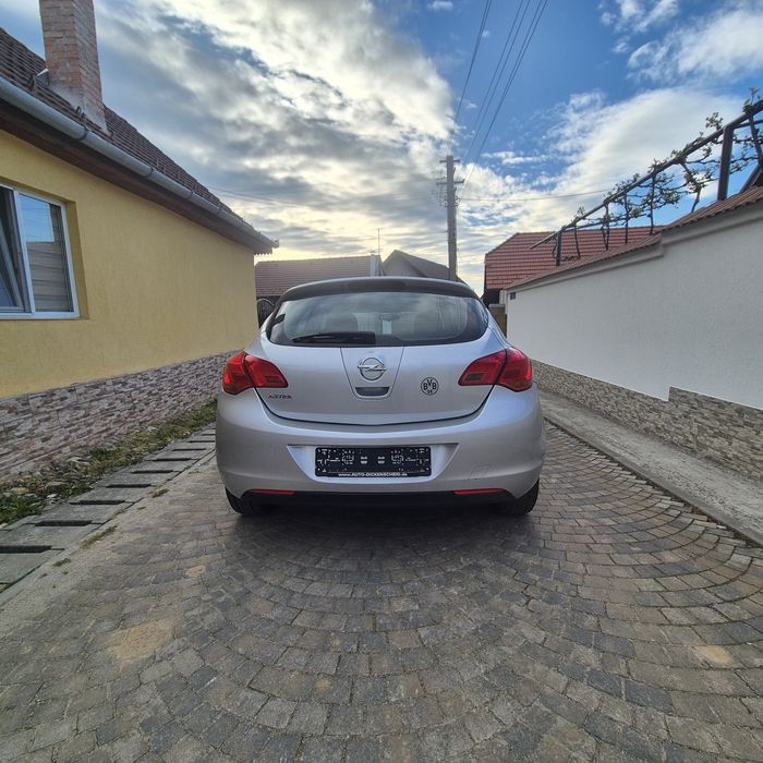 OPEL Astra 2010 — imagine 4