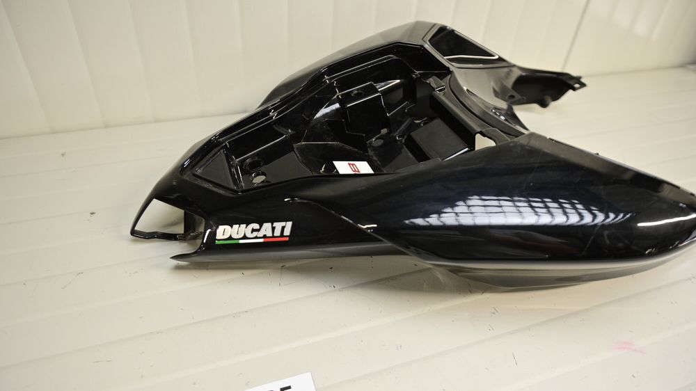 Ducati 1198 09 - 10 Carena codita spate