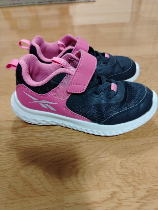 Детски маратонки за момиче