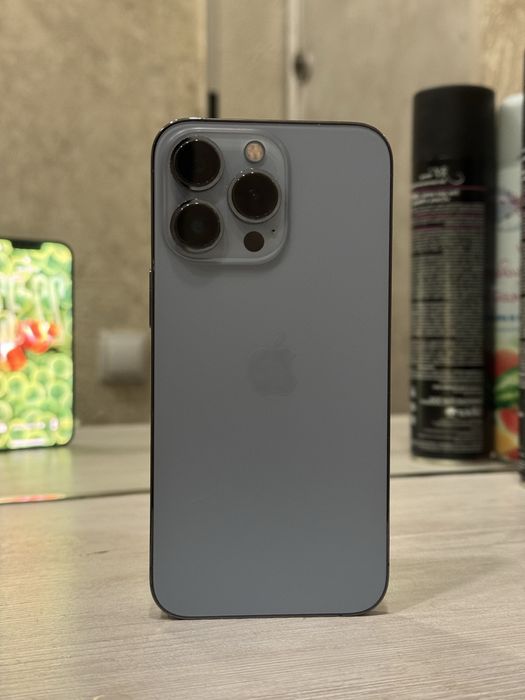 iPhone 13 Pro — holati ideal, kafolati bor