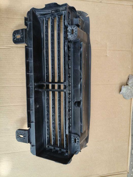 Grila activa / Volet aer radiatoare Dacia Duster 2 2018-2023 cod 214f63070R
