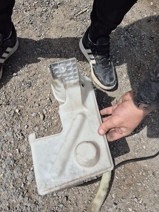 Казанче за чистачки за VW Транспортер T5