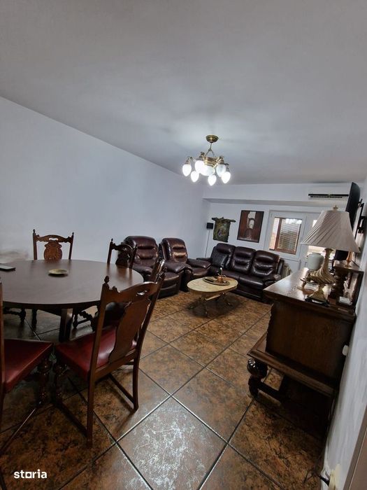 Ultracentral! Apartament spațios 3 camere, 2 băi și 2 balcoane