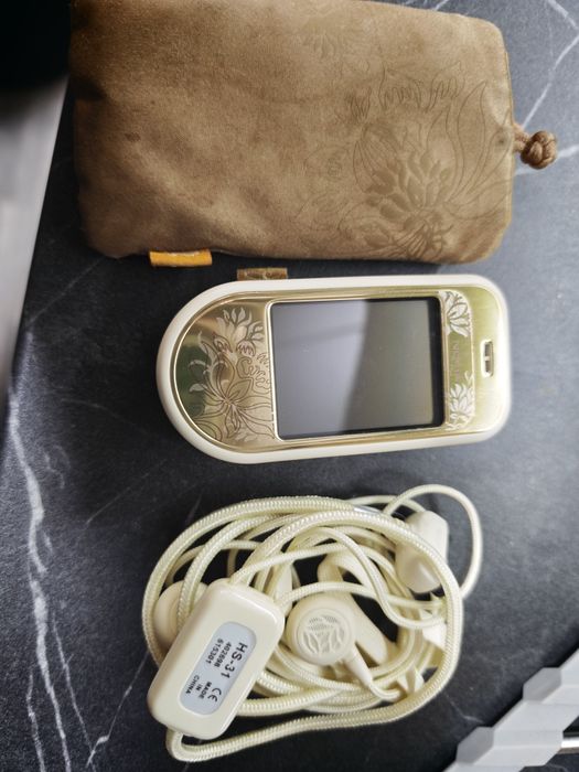 Nokia 7370 e60  6610i Nokia 6110 navigator  n81  Nokia 3510i LG u300 Sony Ericsson k800i Sony Ericsson  t68i siemens  mc 60  de colecție sau piese