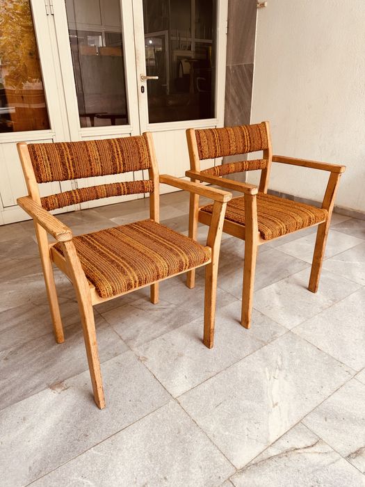 Винтидж шведски столове с подлакътници – Scandinavian Mid-Century (60-те)