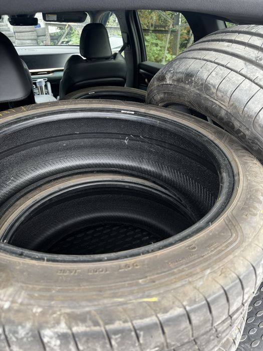 Продам от монжаро б/у Шины 245/45/R20