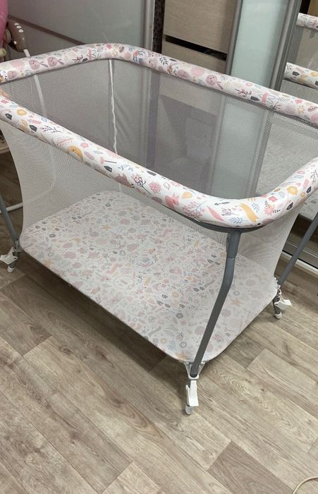 Манеж новый без брака,в упаковке