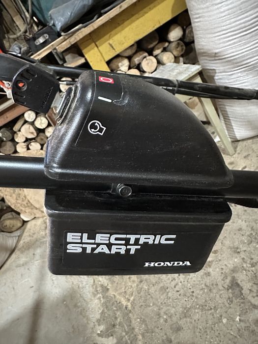 Mașină tuns gazon Honda HRX 537 HZ