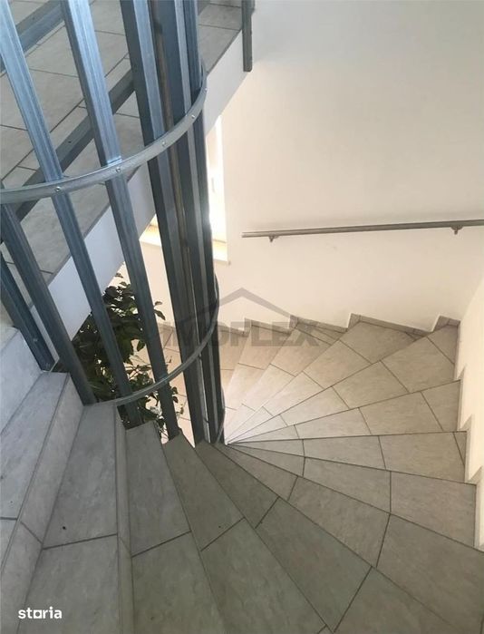 EXCLUSIVITATE ! Casa pe 3 etaje de vanzare in Cenad la pret de apartam