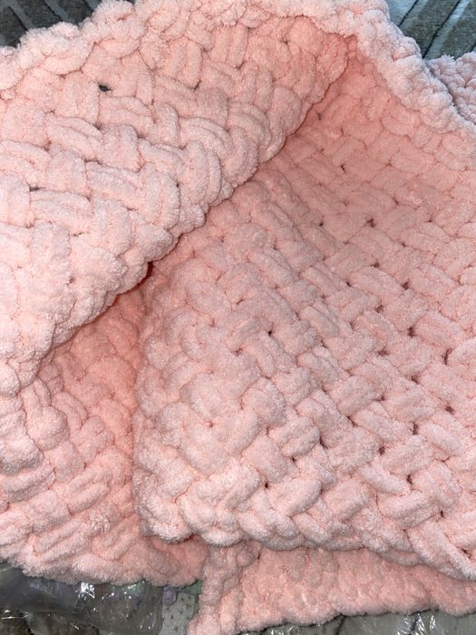 Плетени Одеяла на Ализе Пуфи