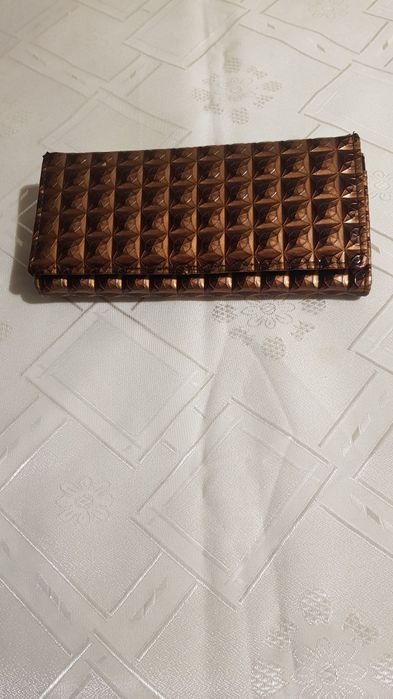 Дамски ръкавици, портфейли, гривни и др.аксесоари