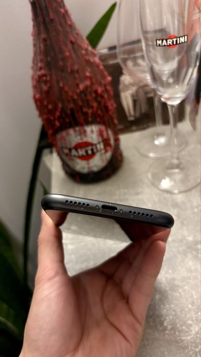 Vand iPhone 11 64gb