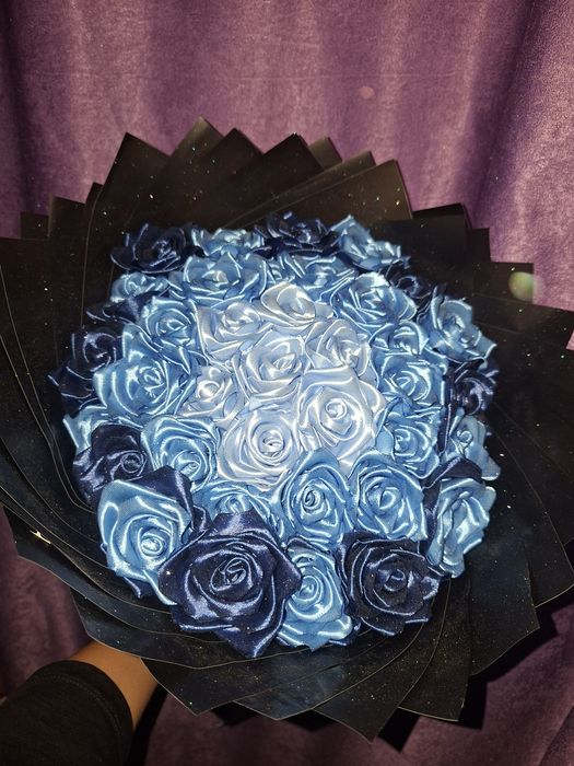 Buchet 37 trandafiri din satin