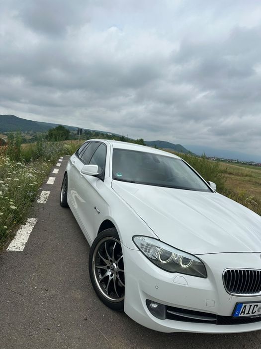 BMW 5 Series 2011 — imagine 5