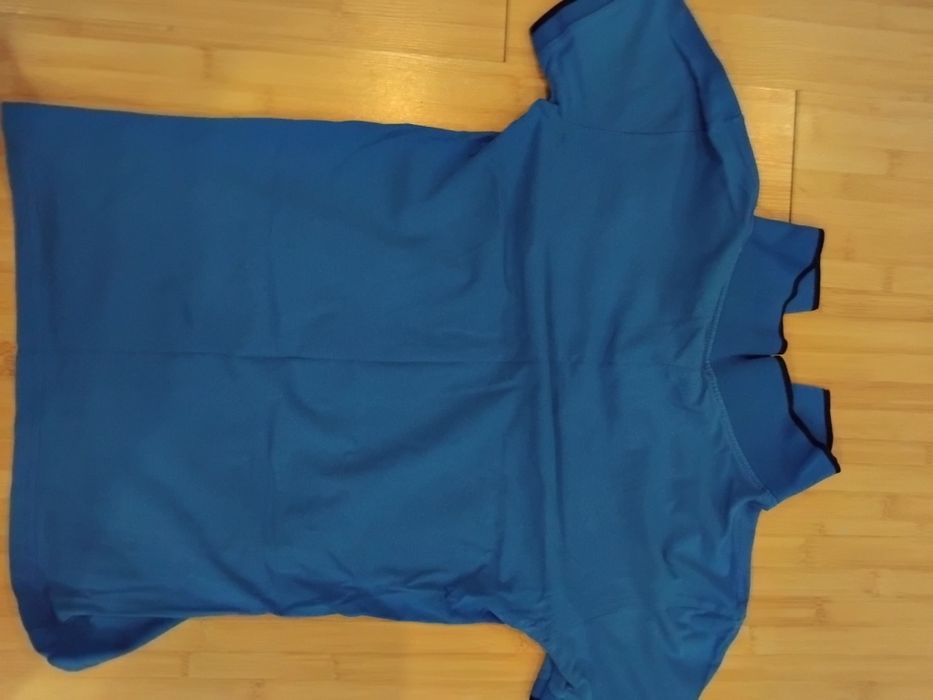 Vând tricou armani