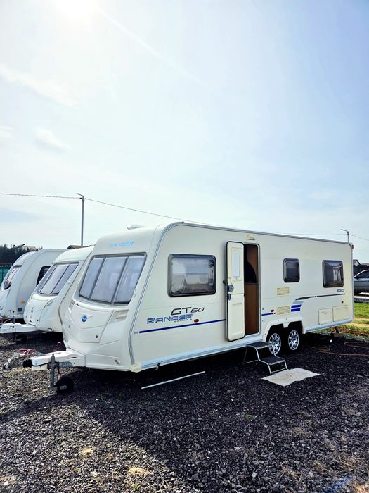 Rulota  BAILEY Ranger 2008 înmatriculată , pat fix , trei zone