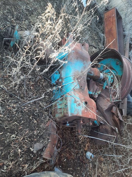 Продам  мост  кабину на трактор ЮМЗ