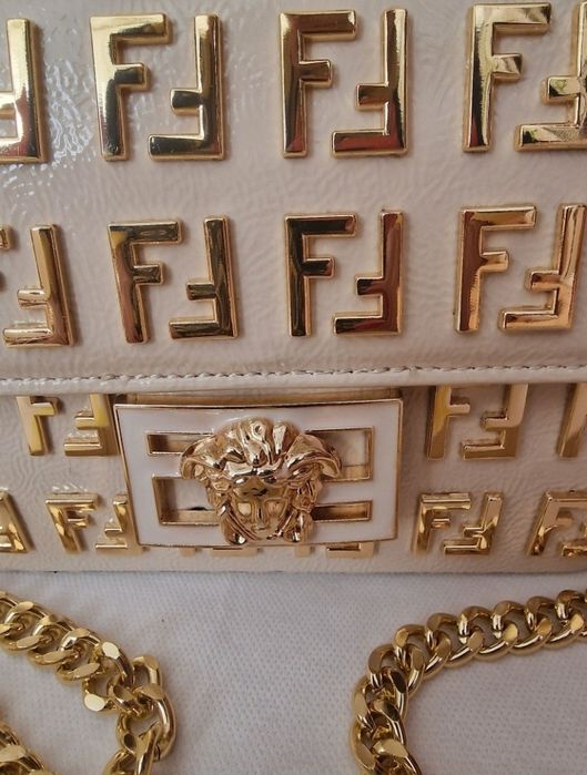 Geanta nude Fendi mini piele naturala,saculet,factura