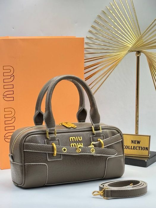 Geanta Miu Miu noua !!! Dimensiuni 27/14 !!!