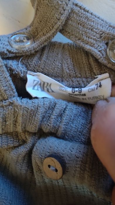 Pantaloni cu bretele Zara