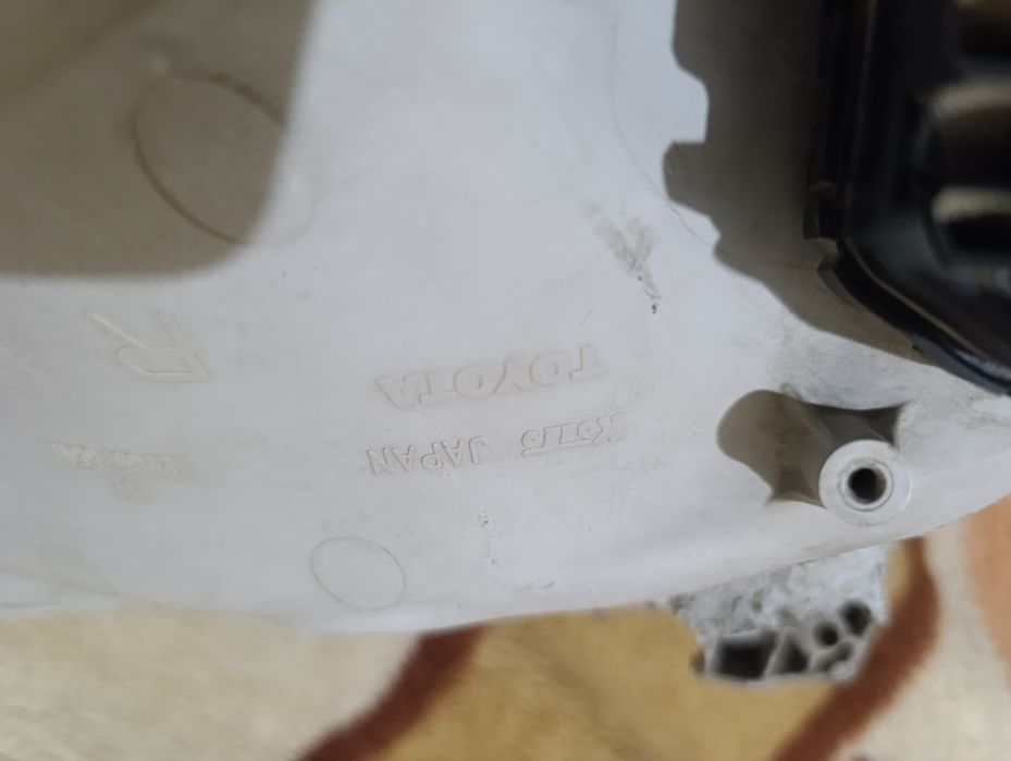 Фары на Тойота хайс