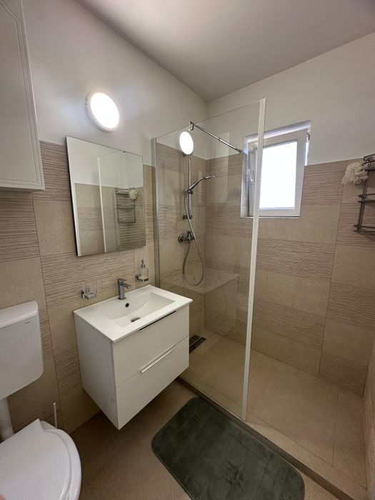 Ofer spre încheiere apartament cu 3 camere, 75m2