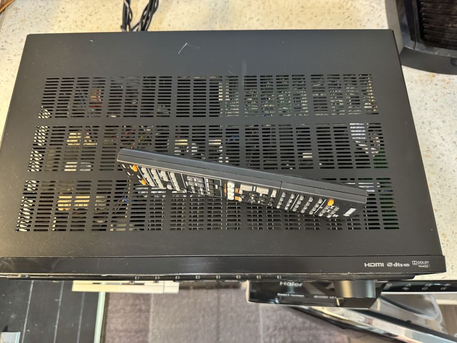 Yamaha RX-V373 resiver