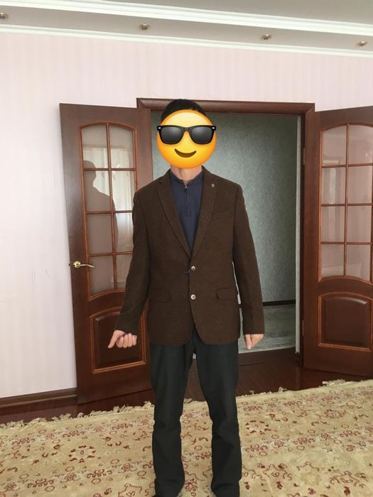 Пиджак сатылады. Европадан келген
