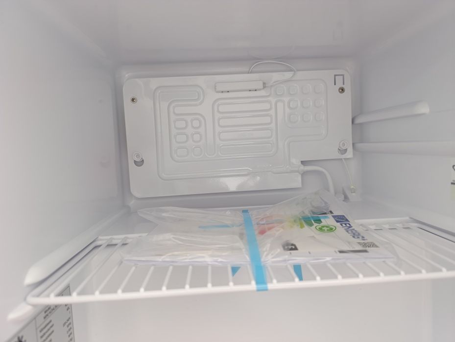 Нов!!! Мини хладилник OK  OFR 011E 40 литра