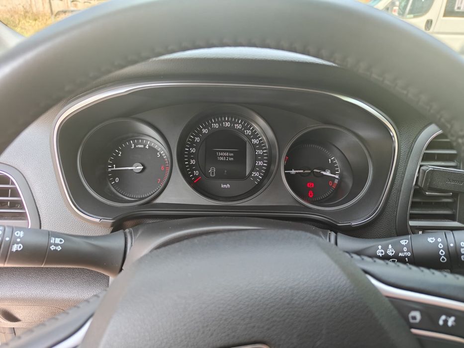 Vând Megane IV 1.3 benzina