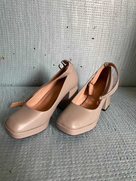 Туфли на толстом каблуке с платформой кожанные