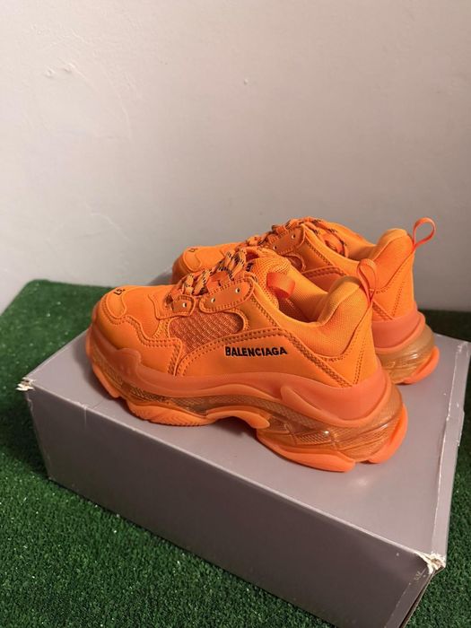 Balenciaga Triple s