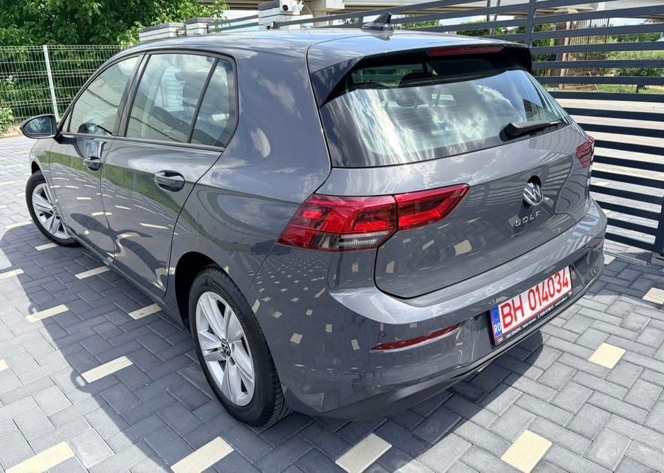 VW Golf 8  2020