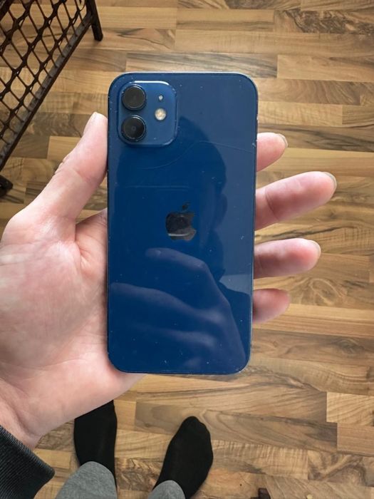 Iphone 12  64 гб