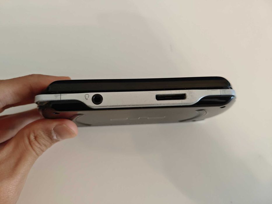 PSP GO - ARK 4 - качени игри