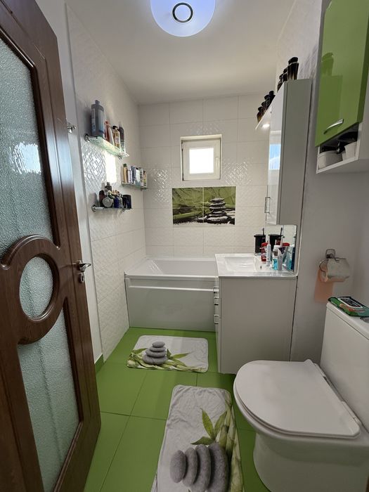 Vand apartament 3 camere