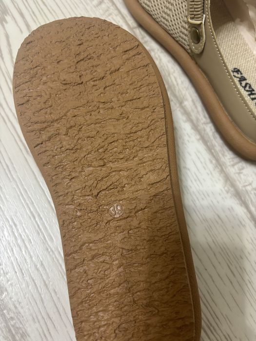 Продам сандали   -3000т