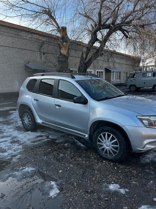 Продается Nissan Terrano 2014 года.