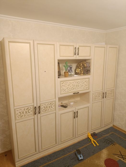 Шкаф в гостиную или спальню