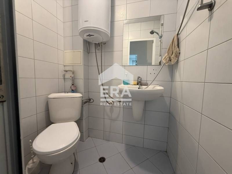 Търговско помещение/студио в жк ЛК Тракия град Варна