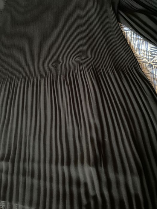 Rochite de vara din voal. Cea neagra este Zara