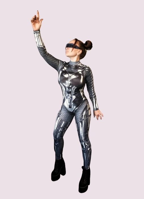 Продам  модный классный костюм