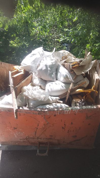 Debarasat resturi după renovare