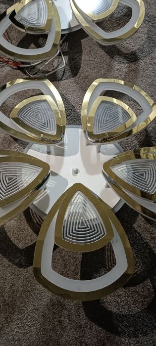 Светодиодные люстры