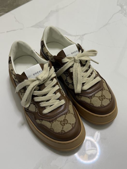 Продам кроссовки