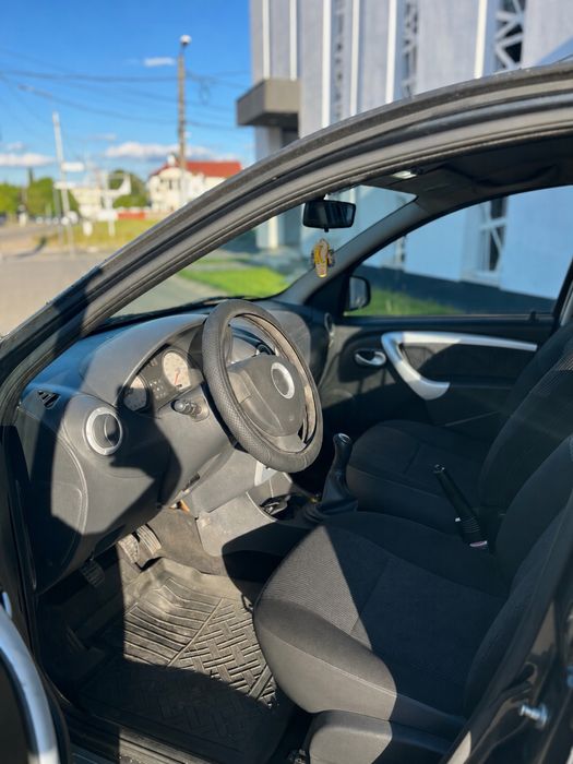 Vând Dacia Sandero *1.5 dci - 2010* EURO 5 ambiance